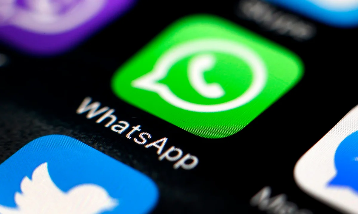 How to use group messaging apps safely and efficiently within WhatsApp's official rules